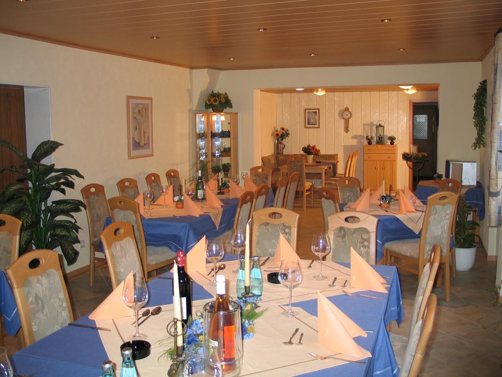 Hotel Restaurant Gunsetal Bad Berleburg Esterno foto