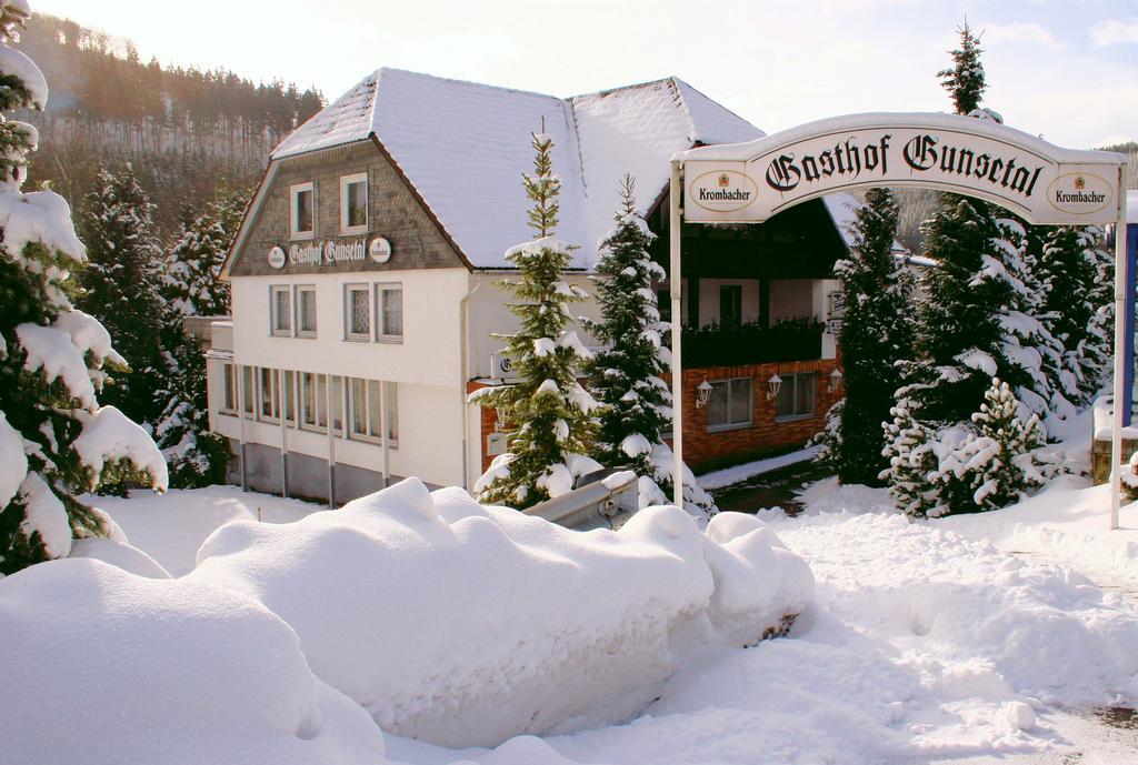 Hotel Restaurant Gunsetal Bad Berleburg Esterno foto