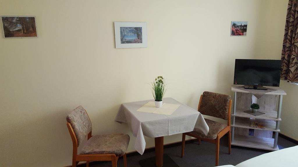 Hotel Restaurant Gunsetal Bad Berleburg Esterno foto